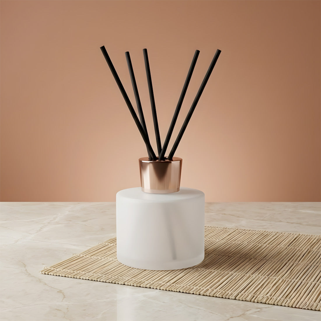 Collana conica in oro rosa per diffusore Karma dettaglio vista alternativa artigianato Terre de Bougies