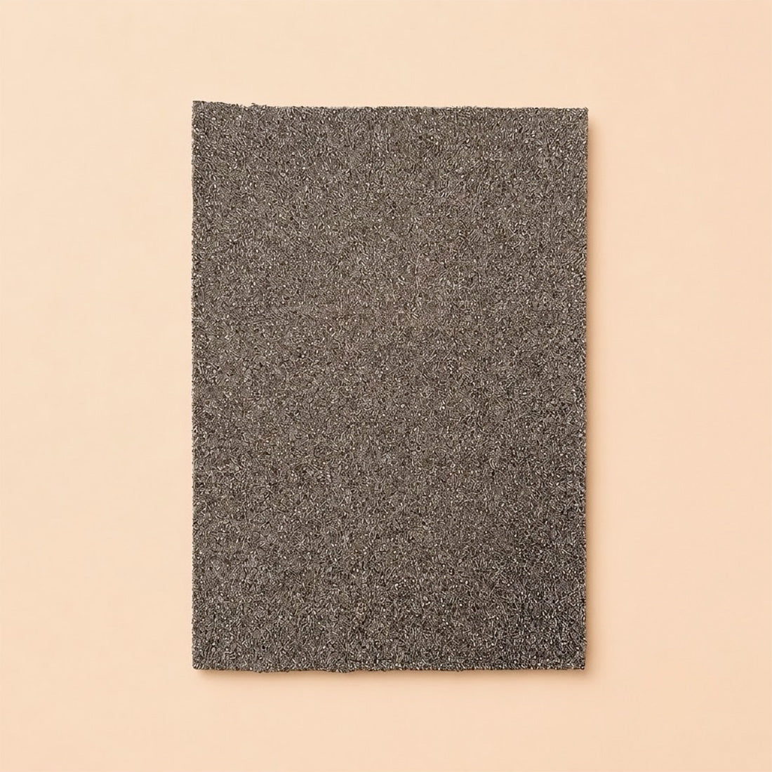 Éponge abrasive à grains moyens, face abrasive brune