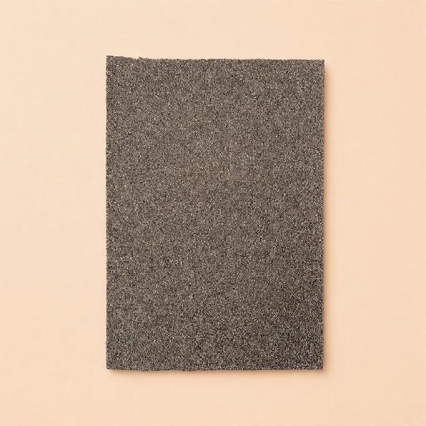 Éponge abrasive à grains moyens, face abrasive brune