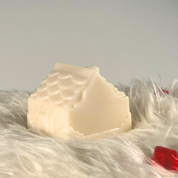 Bougie chaumière en cire crème, vue rapprochée du pignon