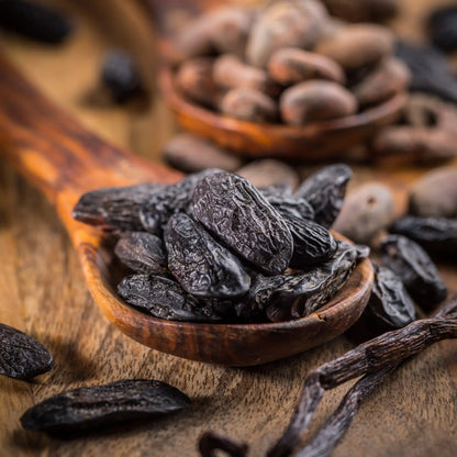 Oud tonka parfum boisé de Grasse pour bougies fondants et diffuseurs