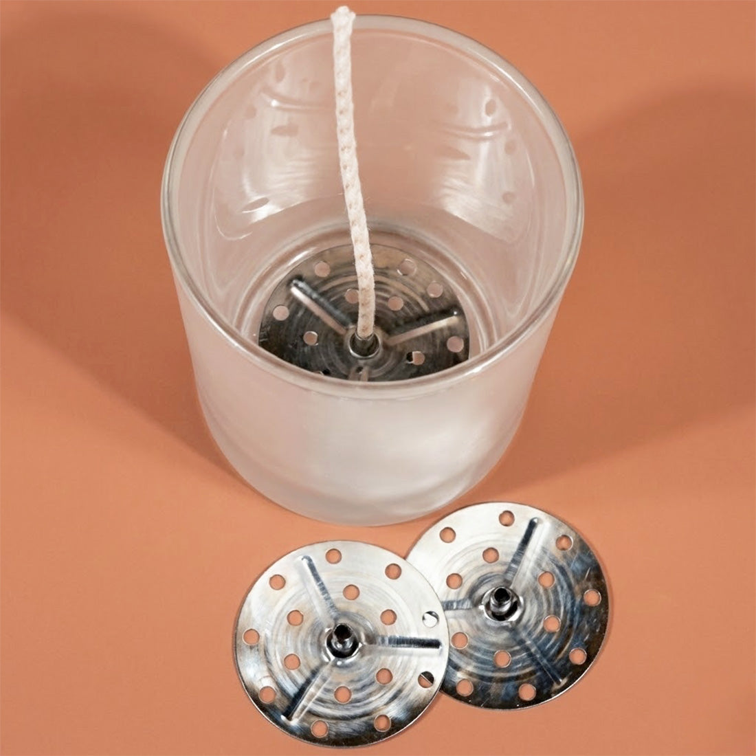 Soporte de mecha redondo para recipientes de 70 ml detalle vista alternativa artesanía Terre de Bougies